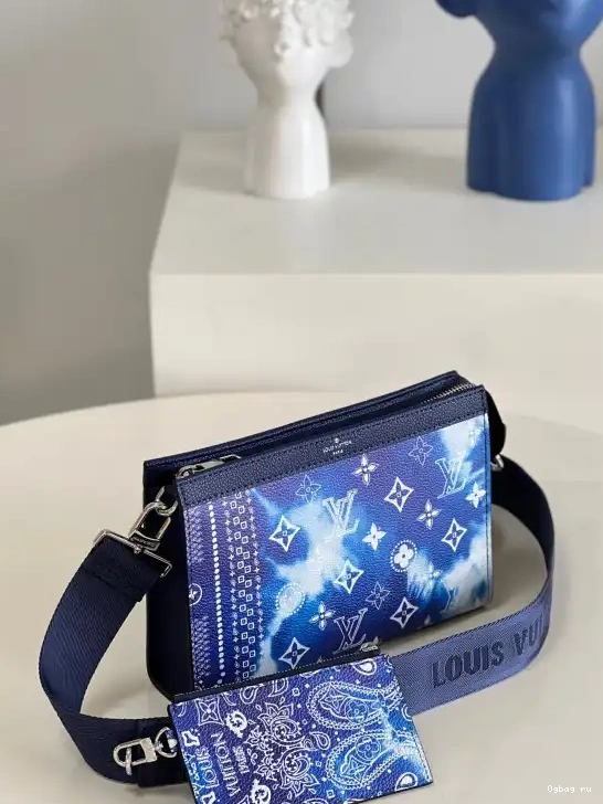 WEARABLE VUITTON LOUIS GASTON 0423